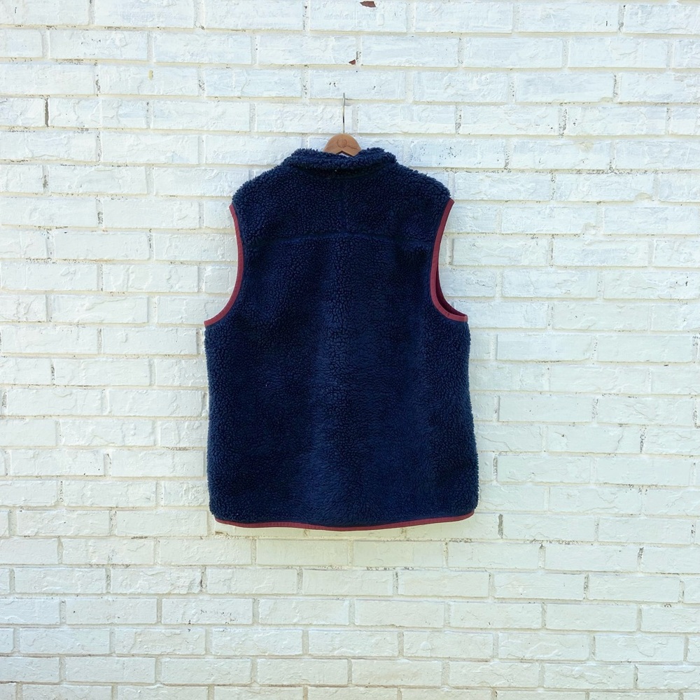 L.L. Bean Men's Blue Fleece Vest - Picture 3 of 4